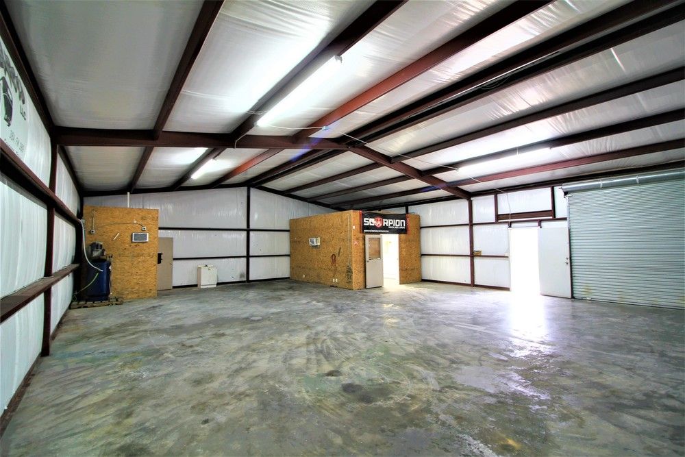 Income Producing Property IH-10 Frontage: 38 FM 289, Comfort, TX 78013